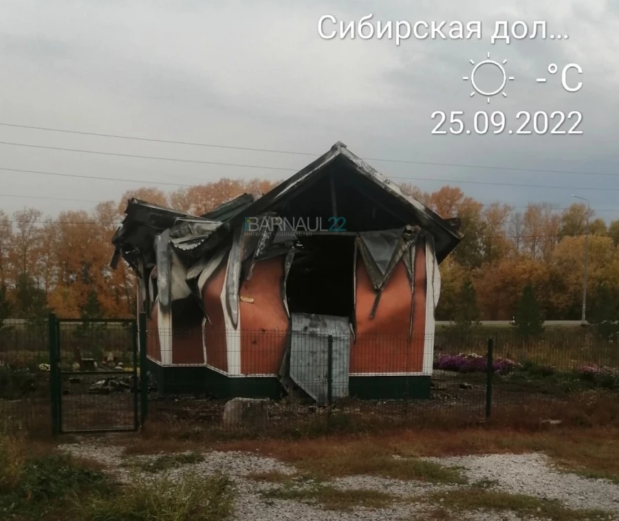 Храм сгорел в коттеджном поселке Барнаула

