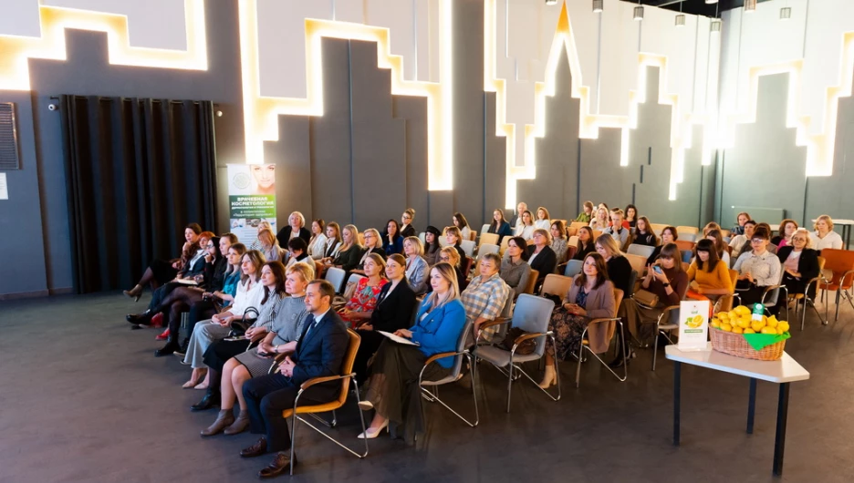 В Барнауле состоялось закрытое мероприятие «Образование как искусство».