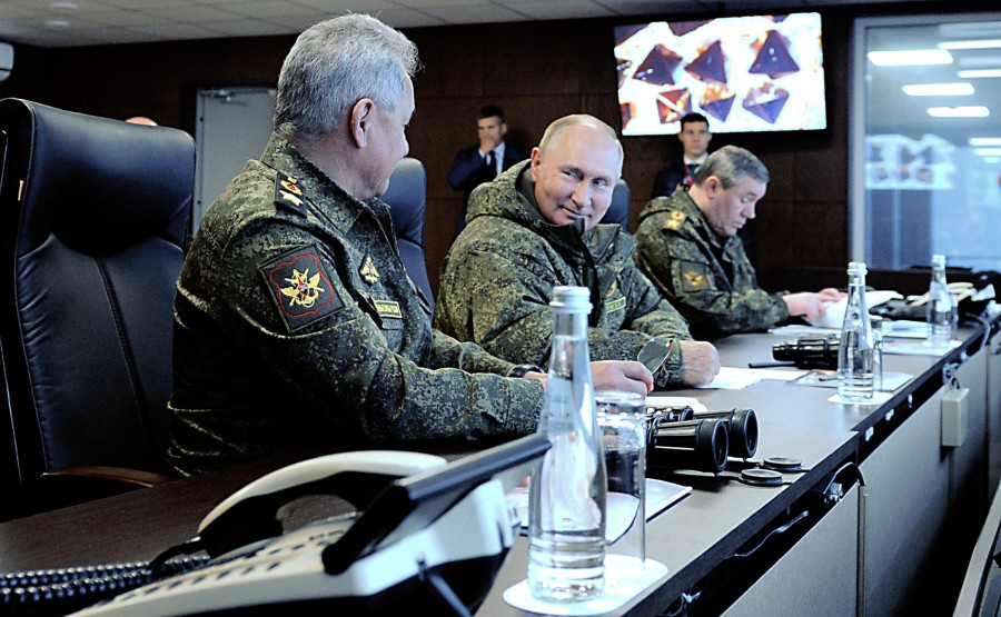 Путин и военные.