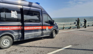 После взрыва грузовика на Крымском мосту.