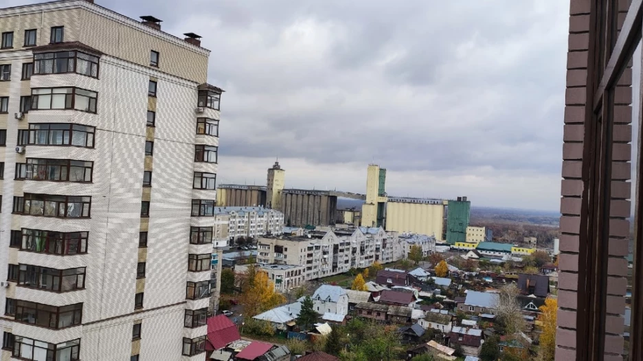 Элеватор покрасили в Барнауле. 10.10.2022.