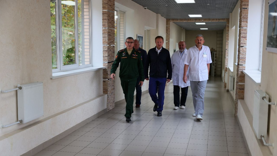 Виктор Томенко посетил подмосковский госпиталь