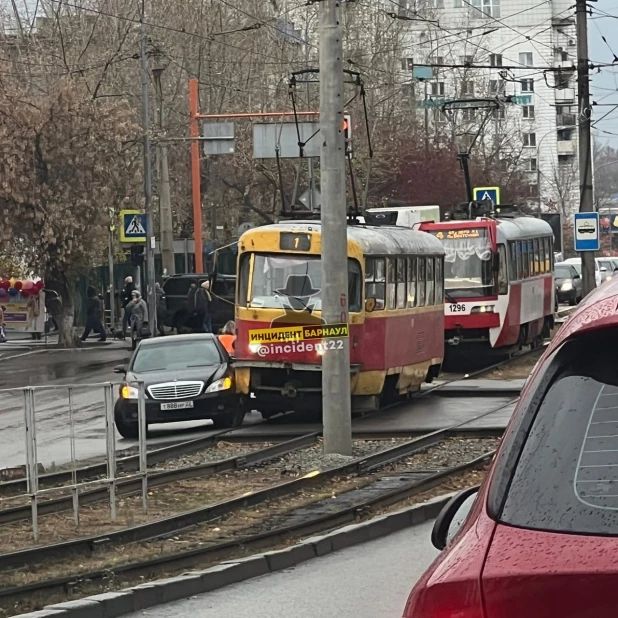 ДТП с трамваем в Барнауле. 