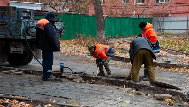 Ремонт дороги и тротуаров на ул. Никитина. 20.10.2022