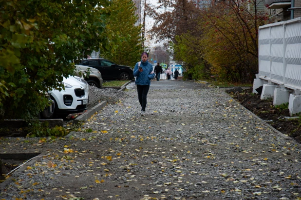 Ремонт дороги и тротуаров на ул. Никитина. 20.10.2022