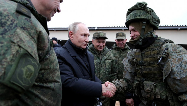 Почему Путин стрелял из снайперской винтовки под сеткой, рассказал эксперт