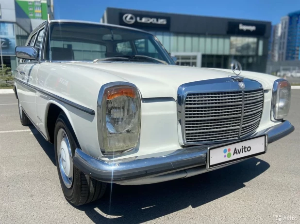 Mercedes-Benz W115, 1974 года выпуска за 2 млн рублей 