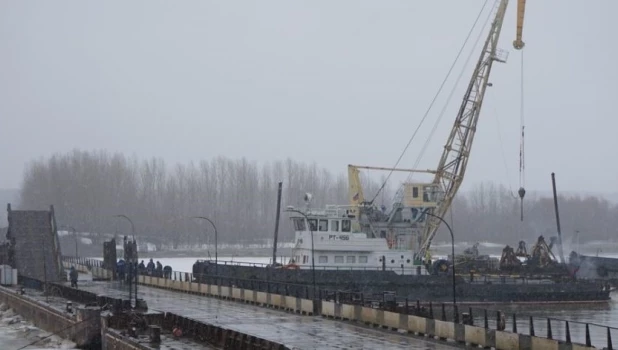 Понтонный мост в Бийске.