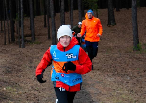 Забег Yolochka Trail в Барнауле. 