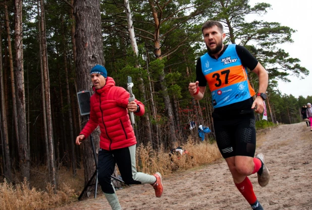 Забег Yolochka Trail в Барнауле. 