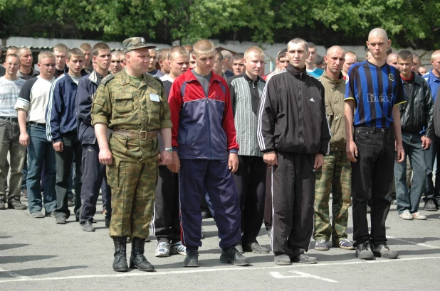 Призыв срочников. Фоторепортаж из прошлого.