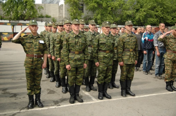 Призыв срочников. Фоторепортаж из прошлого.