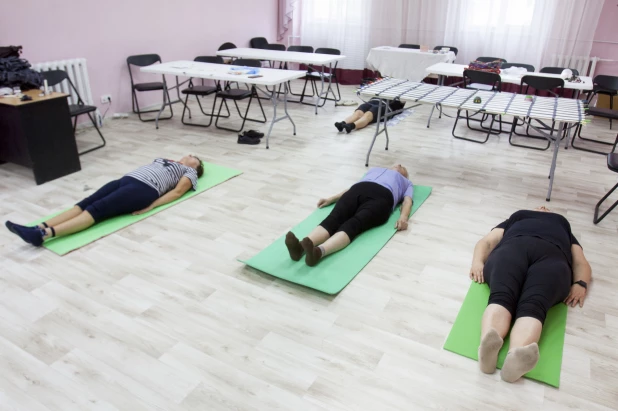 Барнаульские пенсионерки помогают мобилизованным.