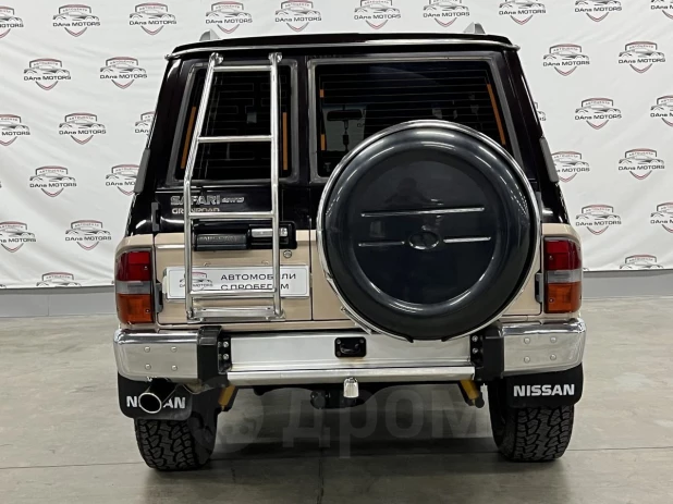 Nissan Safari 1997 года за 2 млн рублей 