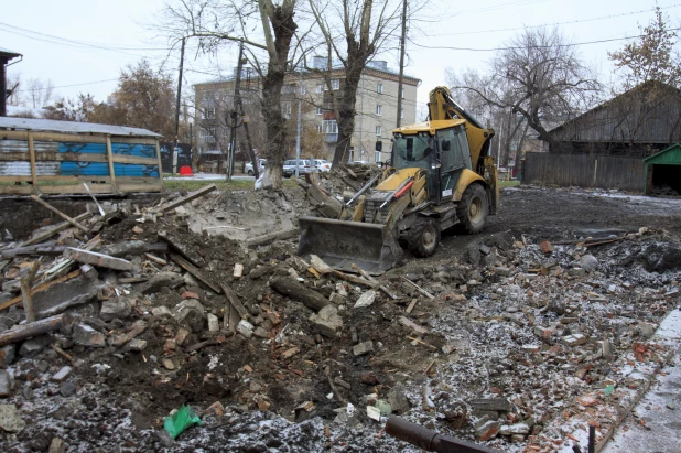 Дом на ул. Короленко, 97 в Барнауле снесли до основания.