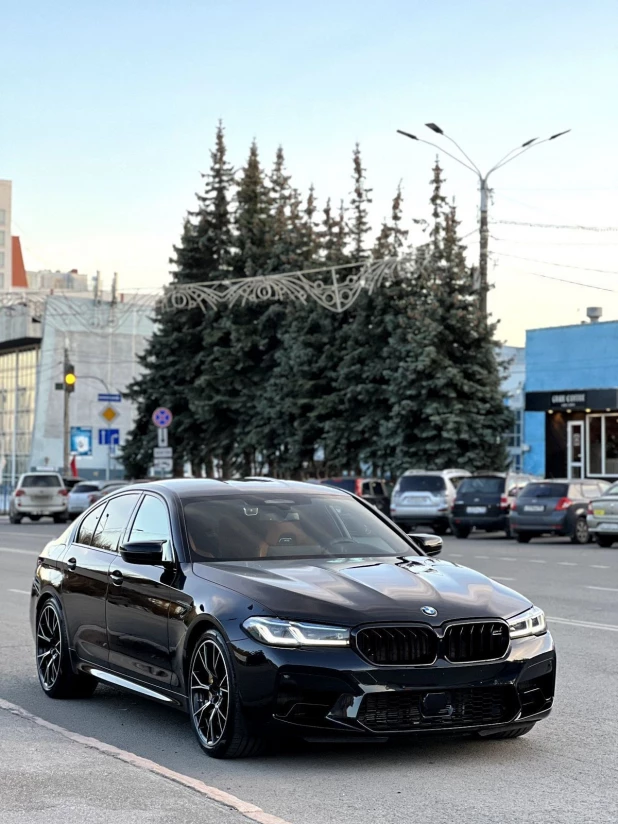 BMW M5, 2021 года выпуска за 10,3 млн рублей 