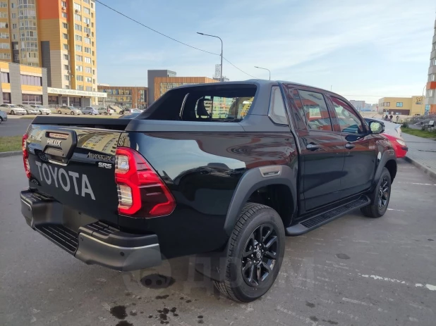 Toyota Hilux, 2022 года выпуска за 7,7 млн рублей 