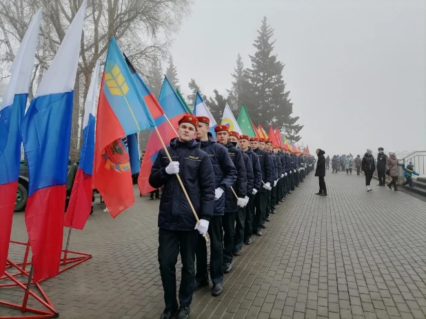 Открытие стелы "Город трудовой доблести" в Барнауле 04.11.2022.