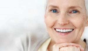 Удобные и эффектные съемные зубные протезы.