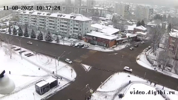 Снег в Белокурихе 