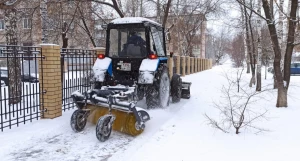 Уборка снега в Барнауле.