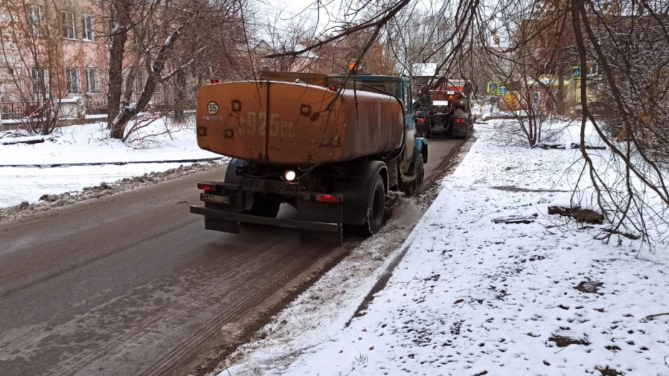 Уборка снега в Барнауле.