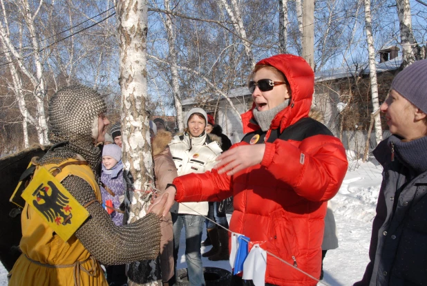 Конный рыцарский турнир в 2010 году. 