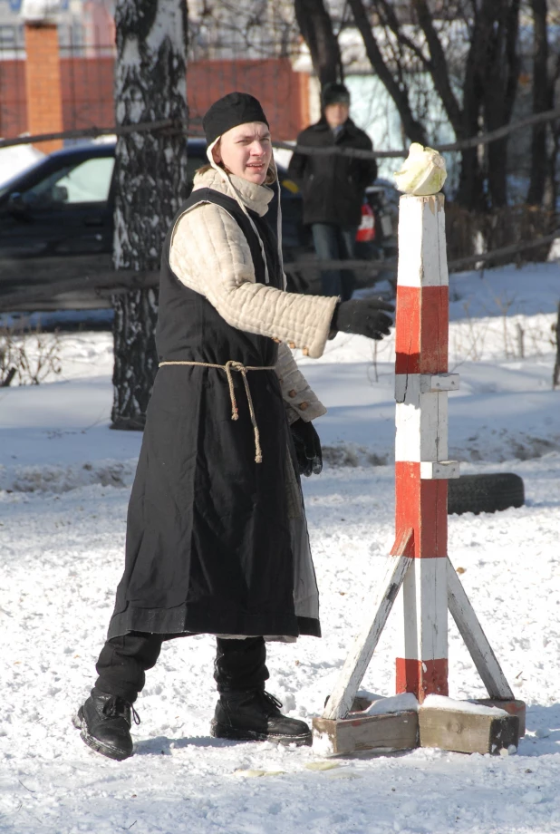 Конный рыцарский турнир в 2010 году. 