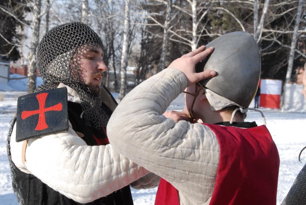 Конный рыцарский турнир в 2010 году. 