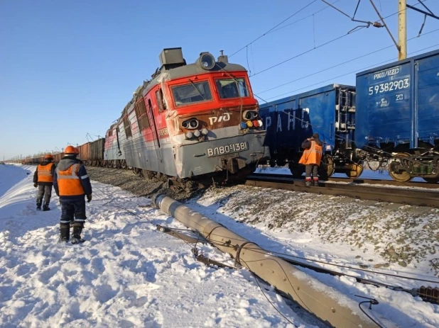 Авария на железнодорожном переезде в Хабарах