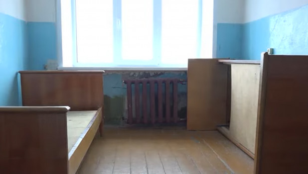 Пациенты местной амбулатории на родине Евдокимова жалуются на жуткое состояние помещения