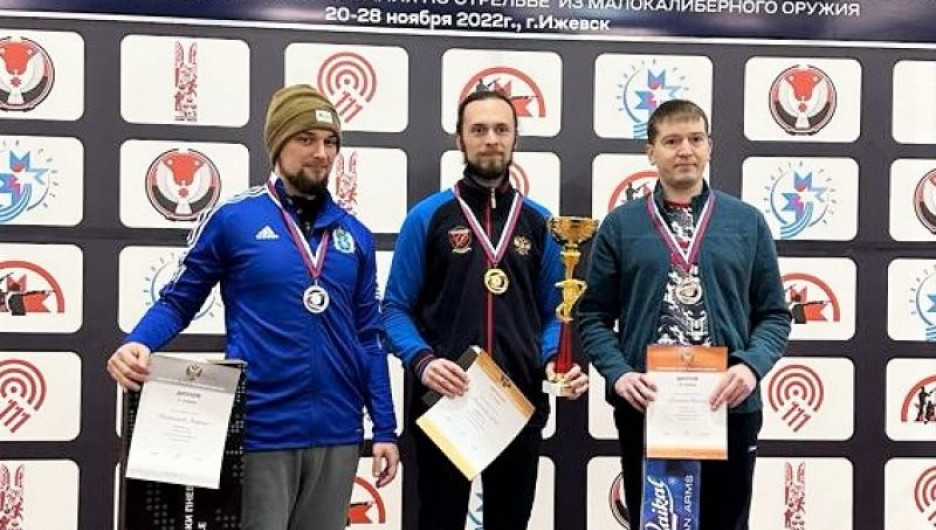 Алтайский спортсмен взял золото Кубка России по пулевой стрельбе