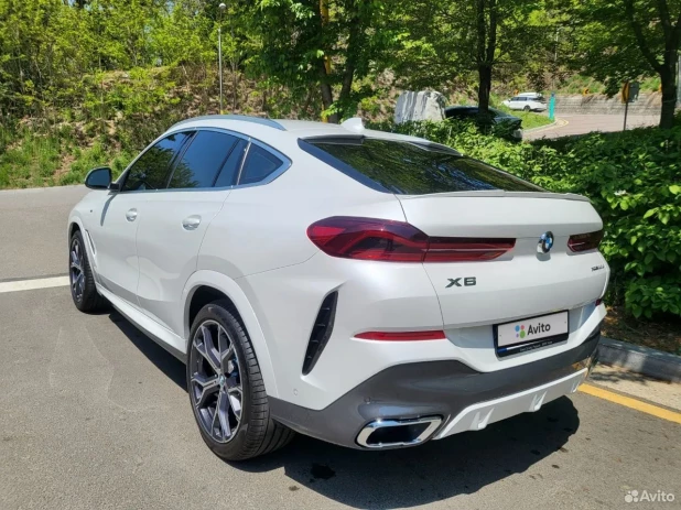 BMW X6, 2021 года выпуска за 7 млн рублей 