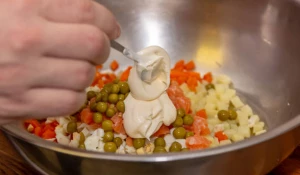 Салат Оливье.