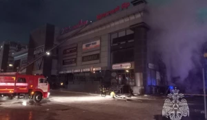 Пожар в торговом центре в Красноярске 