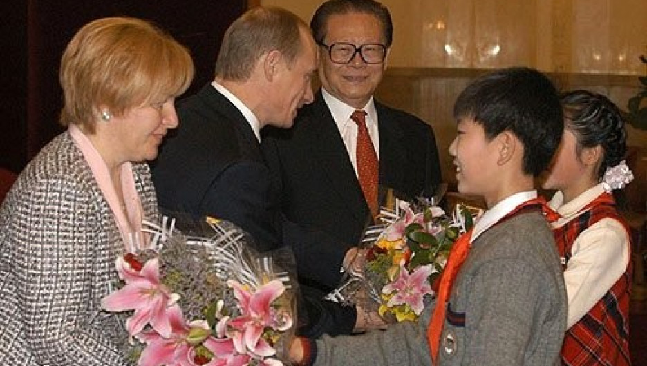 Экс-лидер КНР Цзян Цзэминь и президент России Владимир Путин.