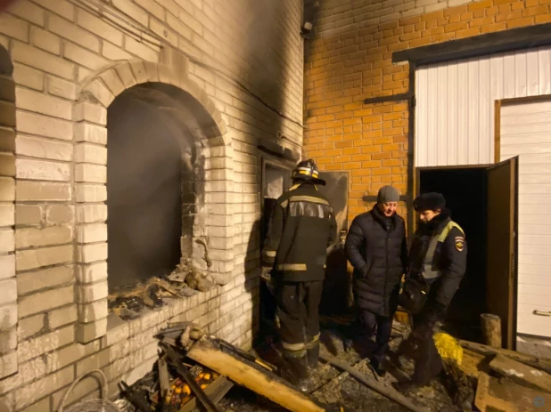 В Барнауле при пожаре погибли три человека