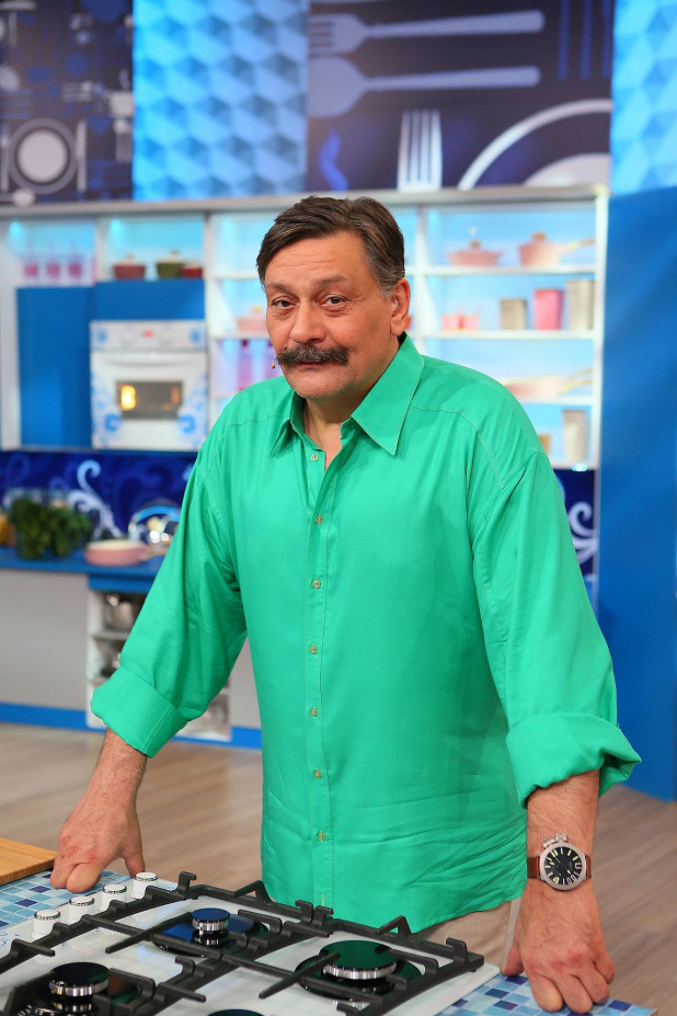 дмитрий назаров кулинарный поединок 2002. кулинарный поединок с дмитрием назаровым 2005. кулинарный поединок нтв 2002. дмитрий назаров кулинарный поединок 2002. кулинарный поединок с дмитрием назаровым.