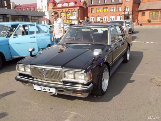 Toyota Crown 1983 года за 700 тыс. рублей 