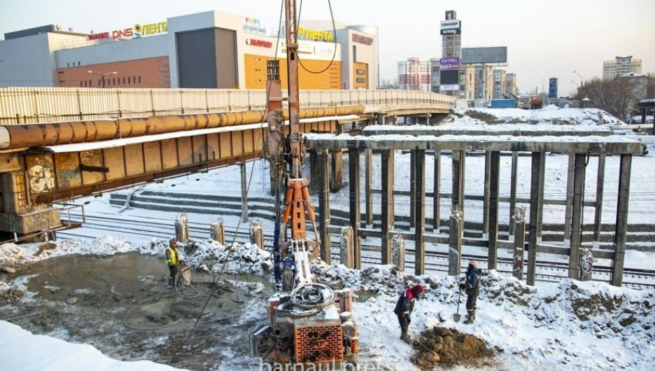 Реконструкция моста на Новом рынке в Барнауле.