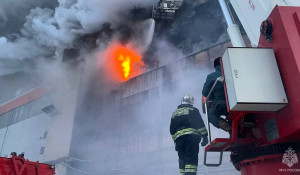 Пожар в промзоне Барнаула 