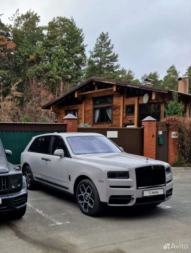 Rolls-Royce Cullinan за 62 млн рублей 