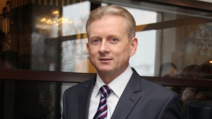 Руководитель Коротоякского элеватора — Олег Новиков.


