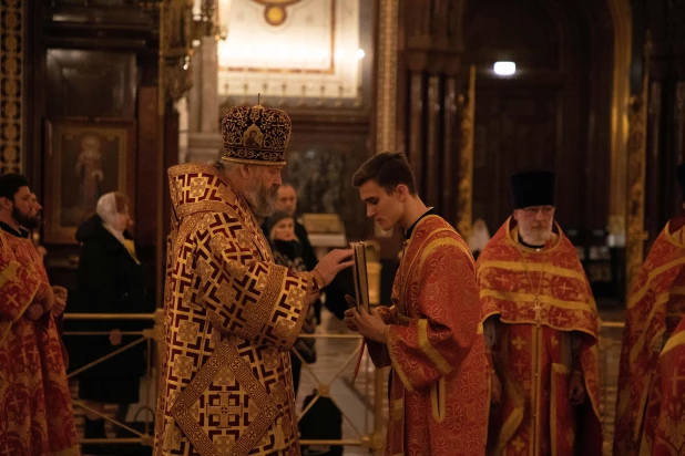 Праздничное богослужение в Храме Христа Спасителя.