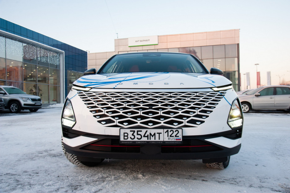 Омода с5 задние динамики. Omoda c5 2022. Омода с5 задние динамики. Nissan almera g15 динамики. Омода с5 задние динамики.