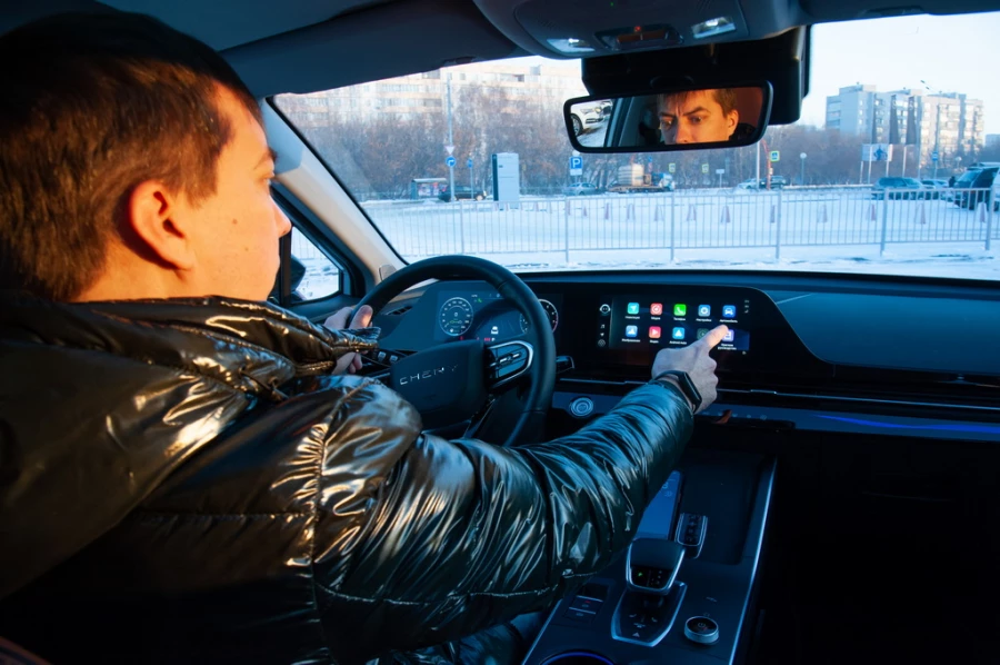 Интерьер кроссовера OMODA C 5.
