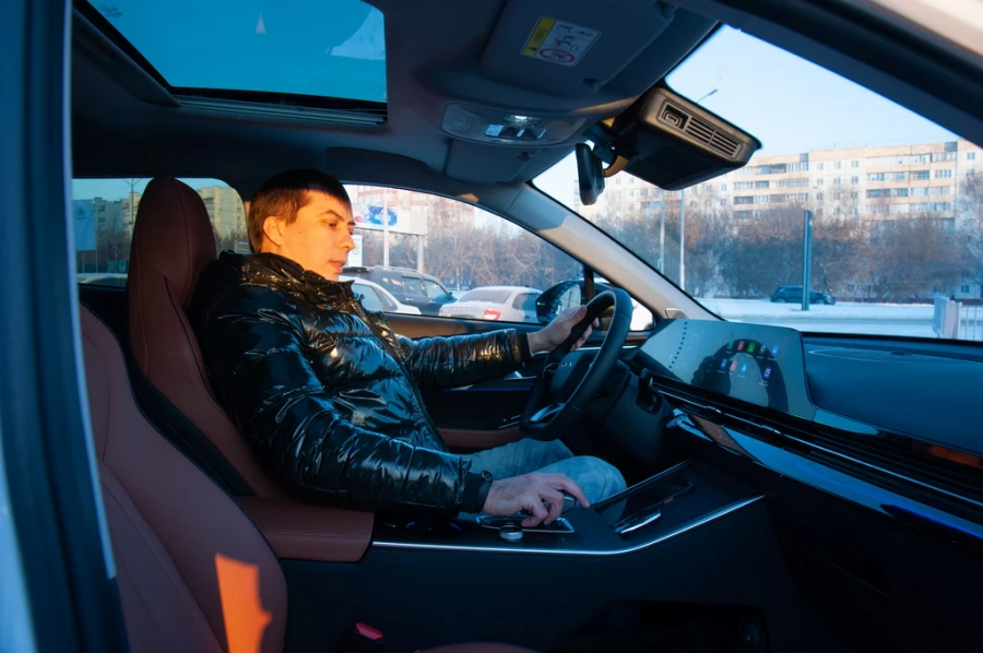 Интерьер кроссовера OMODA C 5.
