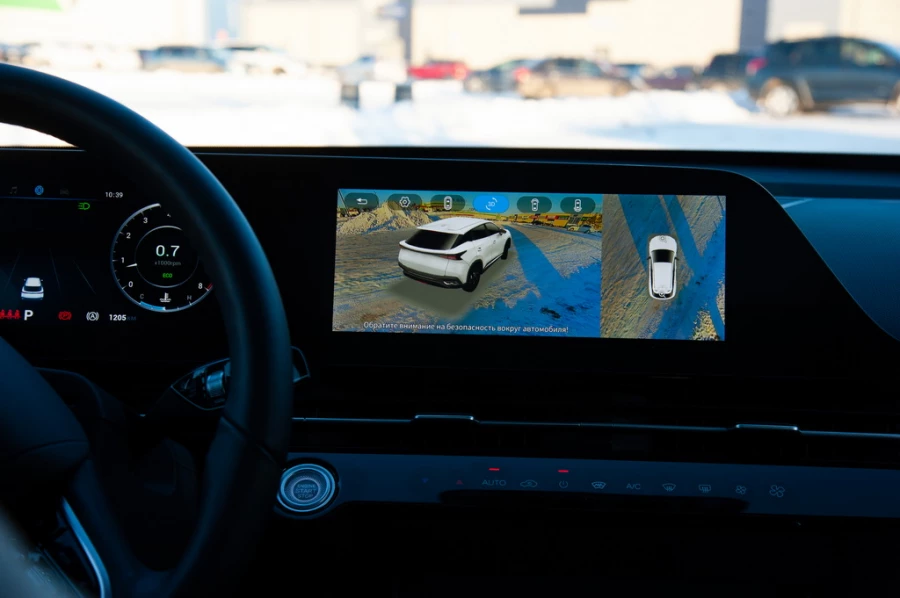 Интерьер кроссовера OMODA C 5.
