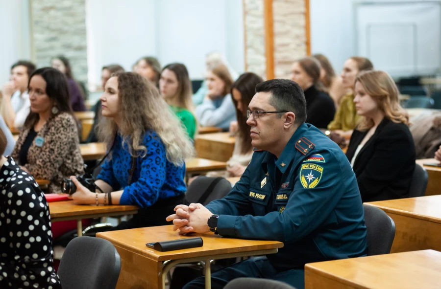 Церемония вручения дипломов «За позитивный вклад». 