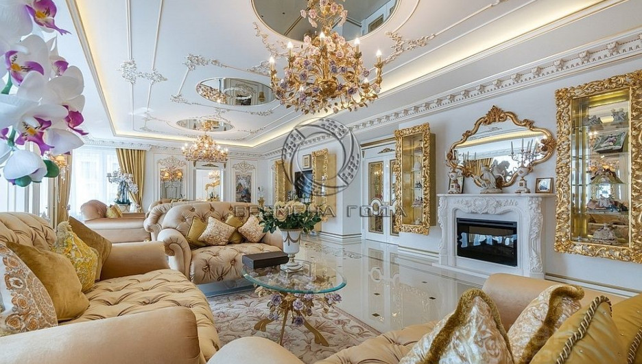 Сверкающую квартиру из золота продают за 600 млн рублей в Москве
